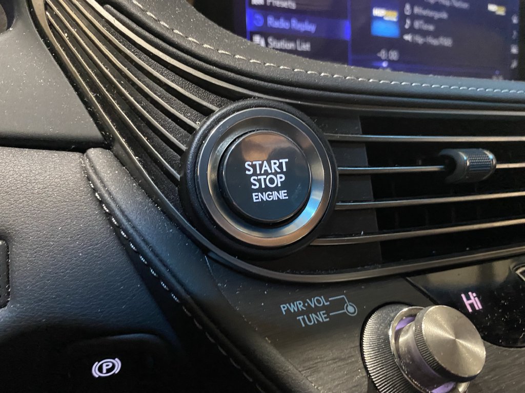 Used 2019 Lexus LS 500 w/ Accessory Package (Z2) RWD image 13