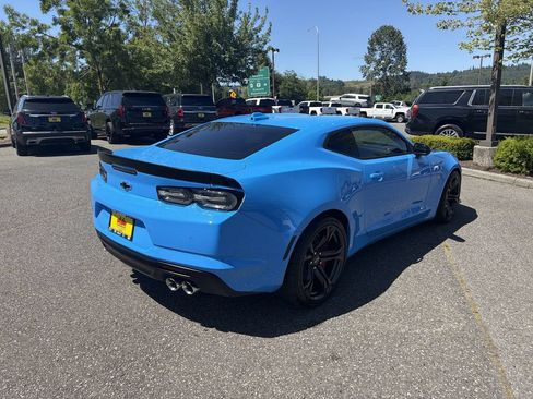 Certified 2022 Chevrolet Camaro SS RWD image 6