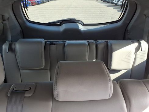 Used 2018 Toyota Highlander XLE AWD/4WD image 16