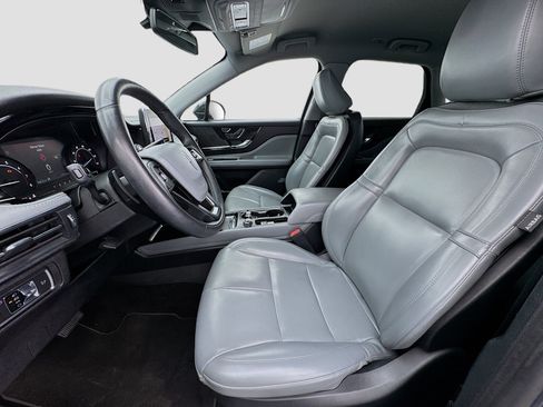 Used 2022 Lincoln Corsair FWD w/ Equipment Group 101A image 13