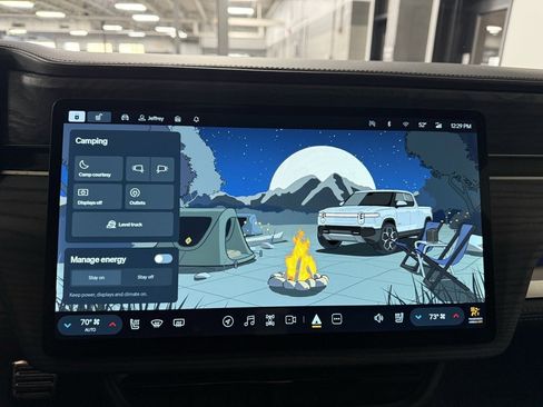 Used 2023 Rivian R1T Adventure image 12