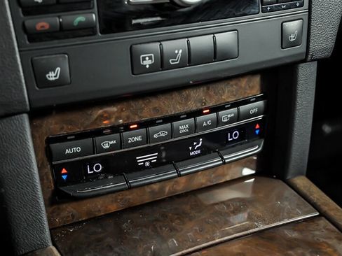 Used 2012 Mercedes-Benz E 350 4MATIC Sedan image 30