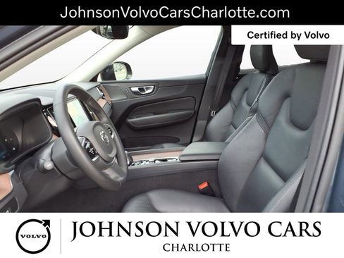 Used 2024 Volvo XC60 B5 Plus image 13