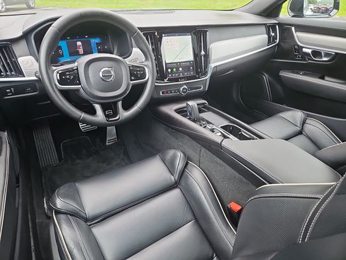 Used 2022 Volvo S90 B6 R-Design w/ Advanced Package AWD/4WD image 3