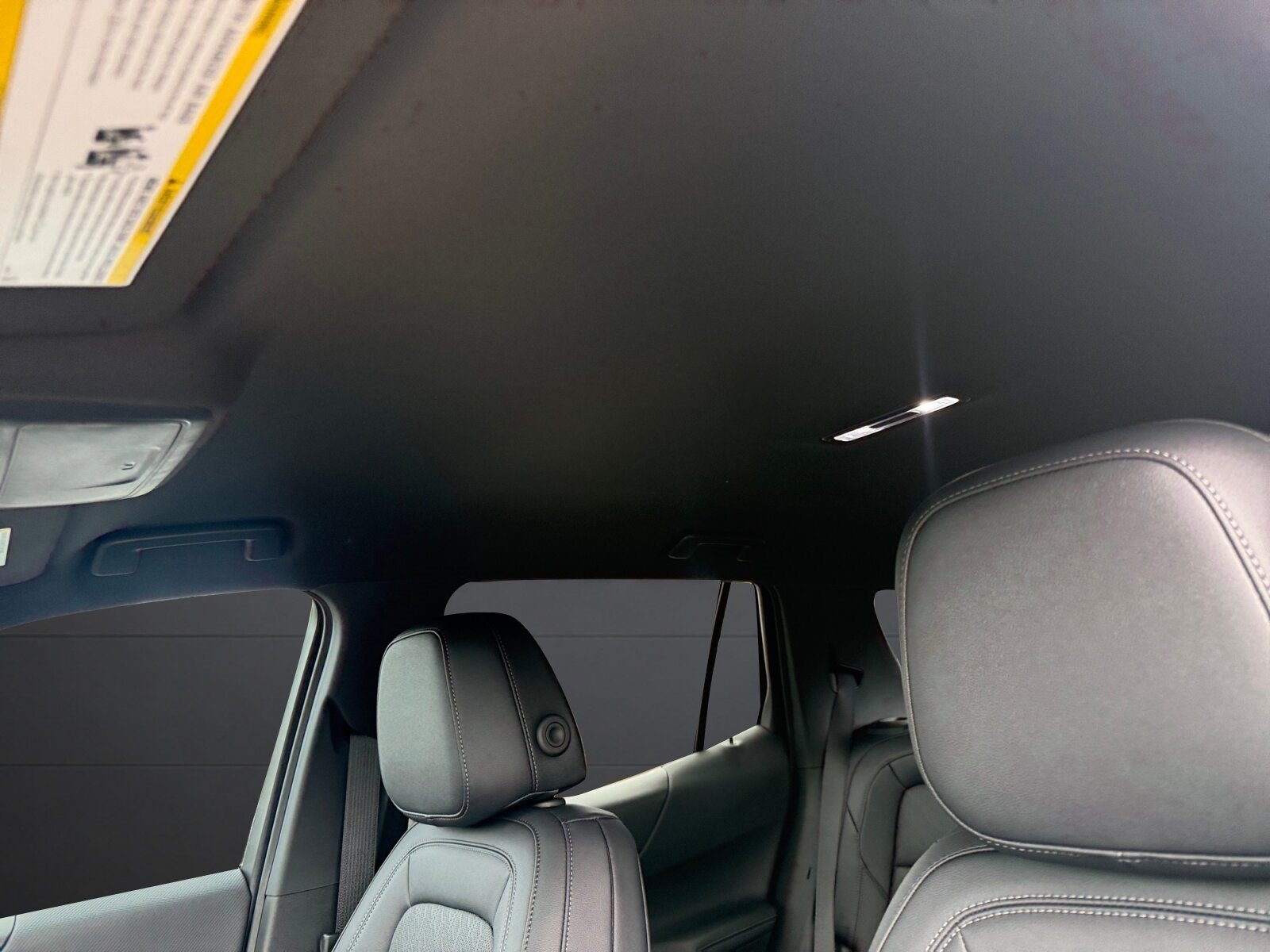 New 2027 Chevrolet Equinox LT w/ Convenience Package II FWD image 22