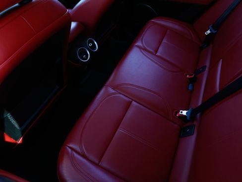 Used 2018 Alfa Romeo Stelvio AWD image 13