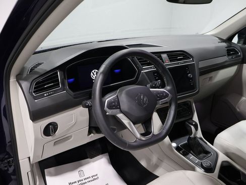 Used 2022 Volkswagen Tiguan SE image 14