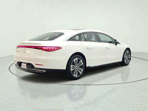 Used 2022 Mercedes-Benz EQS 450+ Sedan image 5