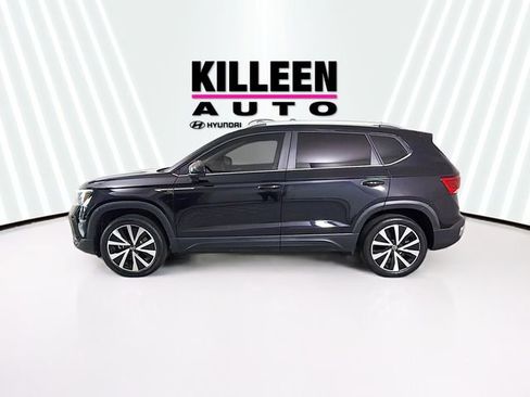 Used 2023 Volkswagen Taos SE image 4