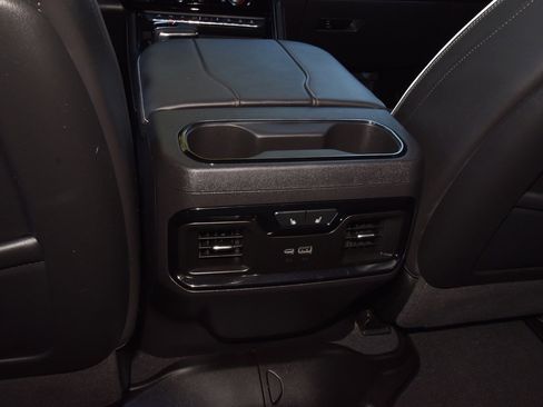 Used 2024 GMC Sierra 1500 AT4X image 18