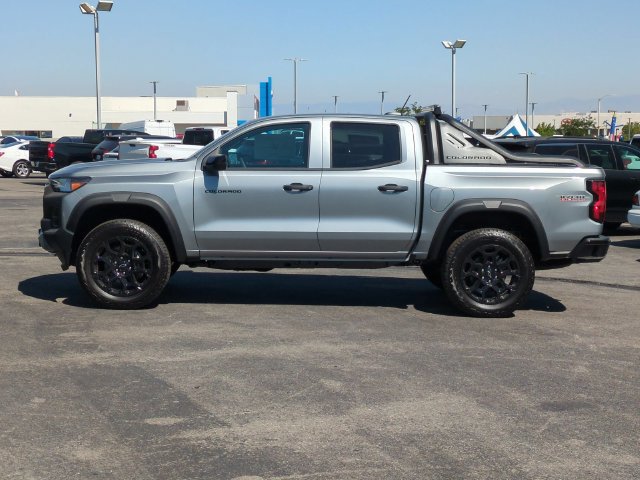 New 2026 Chevrolet Colorado Trail Boss w/ Midnight Edition AWD/4WD image 5