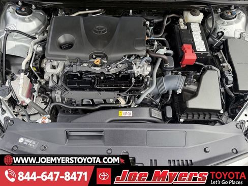 Used 2024 Toyota Camry SE image 31