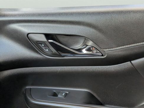 Used 2023 GMC Acadia SLT image 48