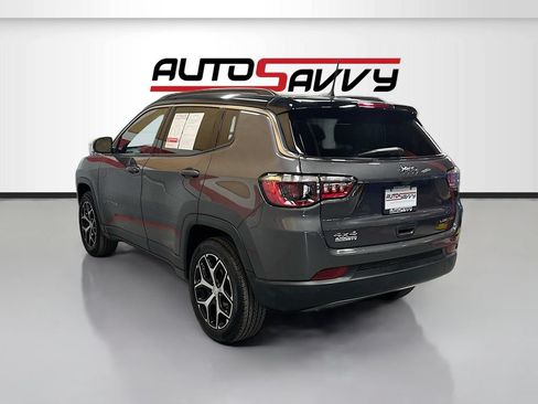 Used 2024 Jeep Compass Limited AWD/4WD image 5