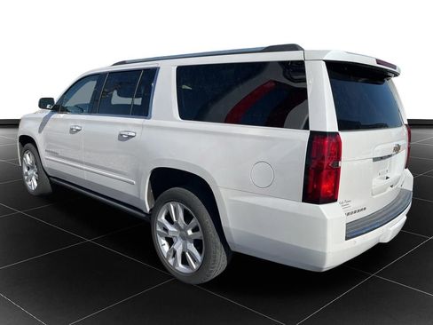 Used 2019 Chevrolet Suburban Premier AWD/4WD image 3