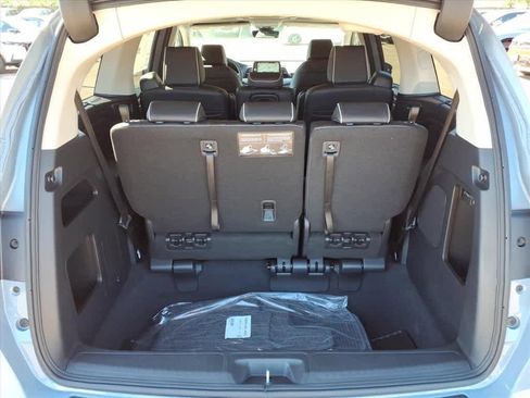 New 2026 Honda Odyssey Touring image 6