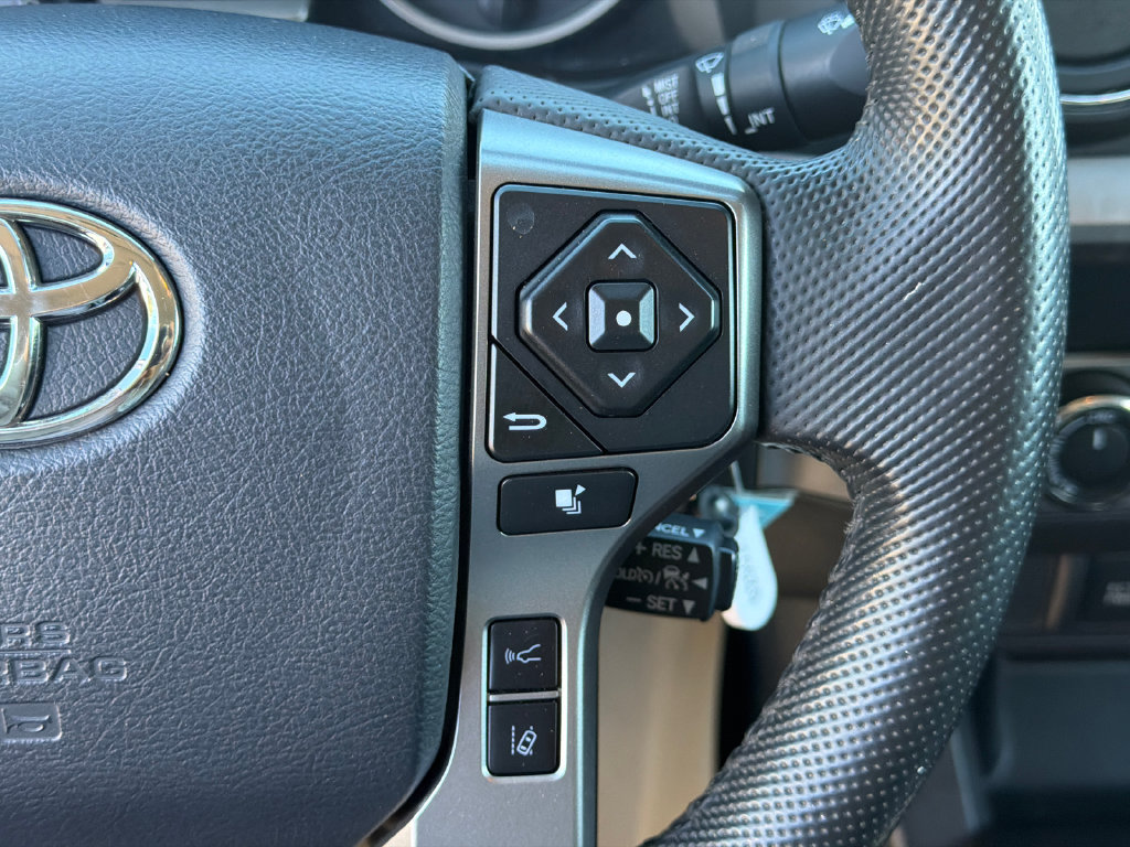 Used 2019 Toyota Tacoma SR5 AWD/4WD image 25
