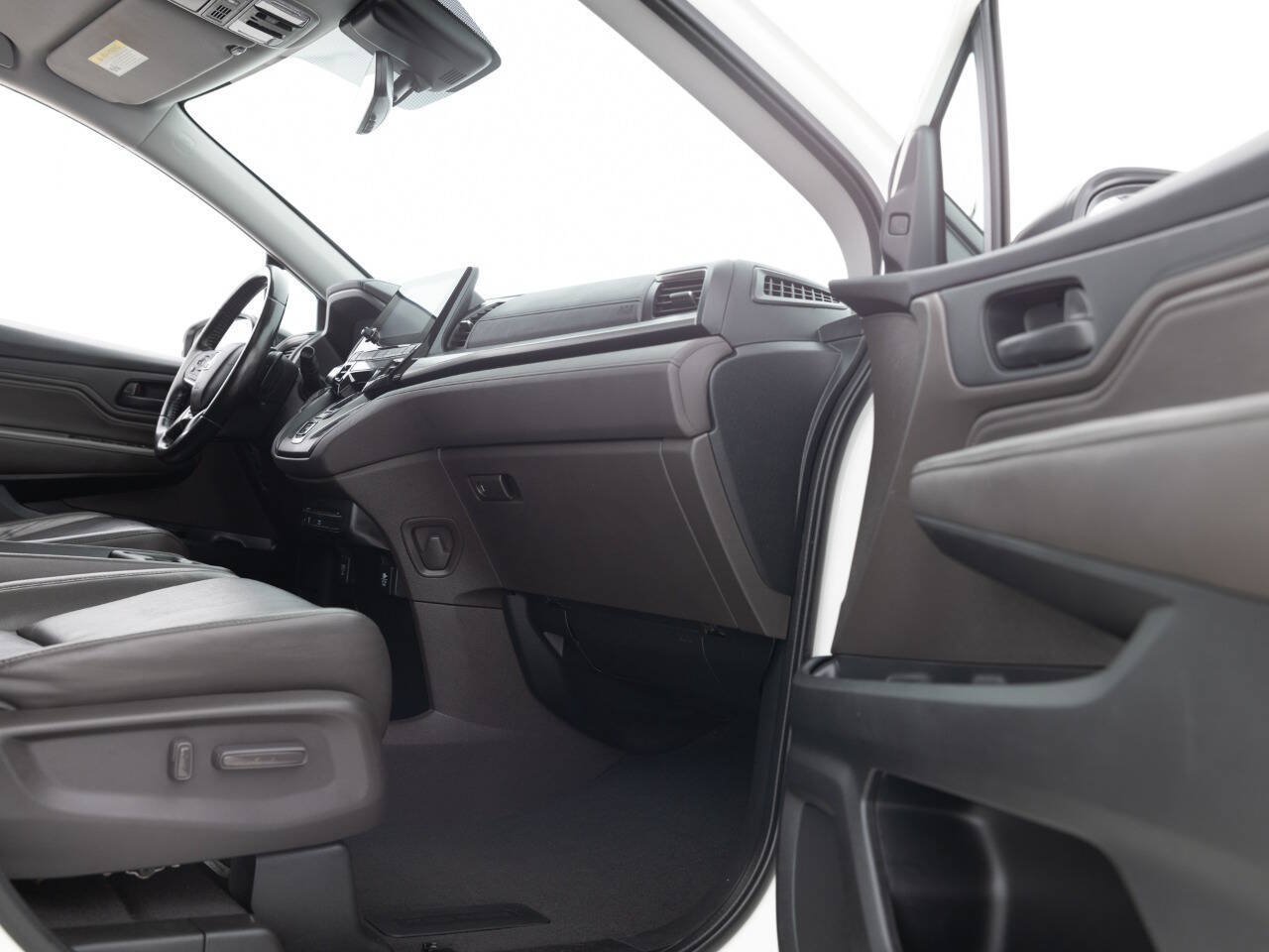 Used 2018 Honda Odyssey Touring image 28