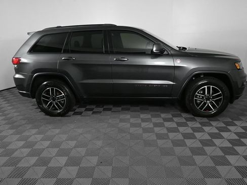 Used 2020 Jeep Grand Cherokee Trailhawk AWD/4WD image 25