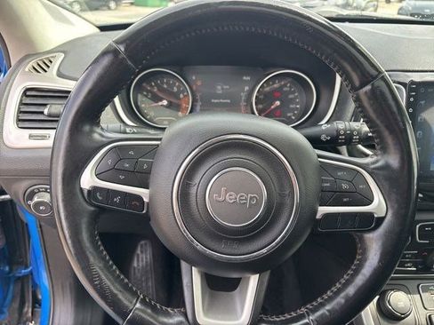 Used 2018 Jeep Compass Latitude w/ Popular Equipment Group AWD/4WD image 16
