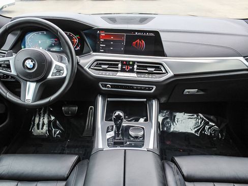 Used 2022 BMW X6 xDrive40i w/ M Sport Package image 12