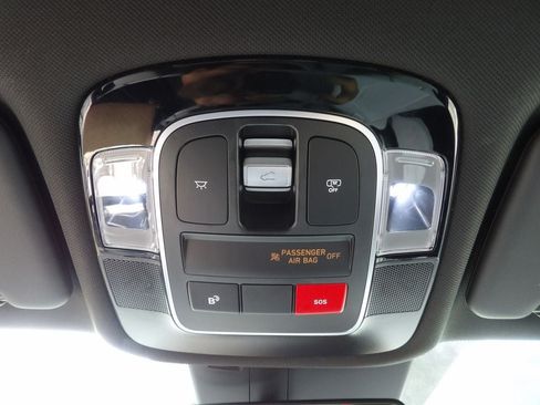 Certified 2025 Hyundai Tucson Limited FWD image 23