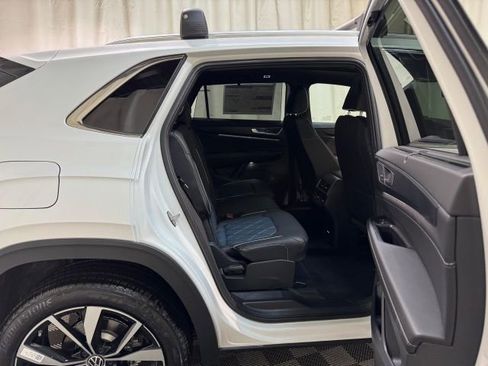 New 2026 Volkswagen Atlas Cross Sport SEL Premium R-Line image 33