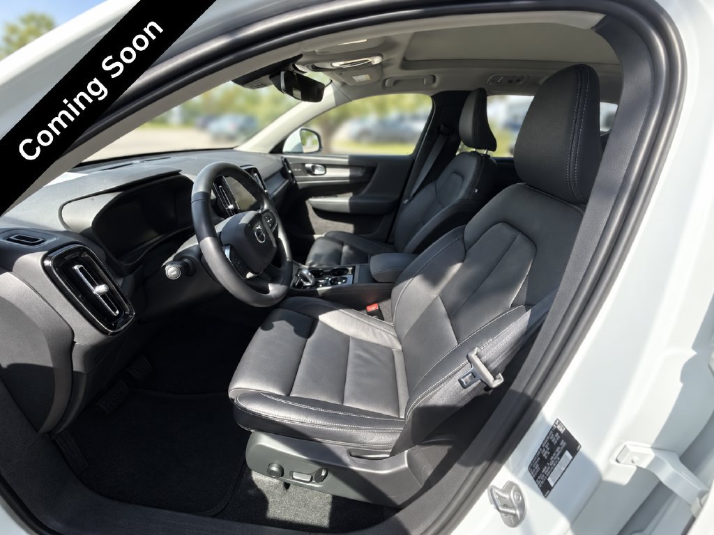 Certified 2024 Volvo XC40 B5 Ultimate w/ Protection Package Premier AWD/4WD image 3