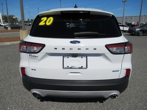 Used 2020 Ford Escape SE image 6