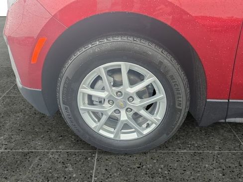 Used 2024 Chevrolet Equinox LT FWD image 16