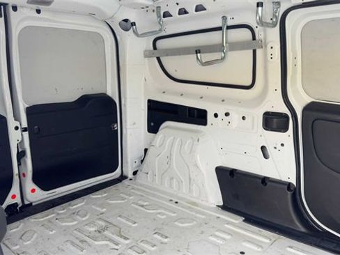 Used 2018 RAM ProMaster City Tradesman image 17