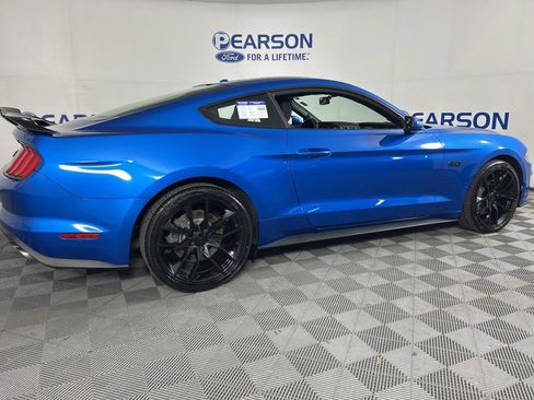 Used 2019 Ford Mustang GT RWD image 10