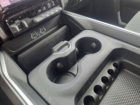 New 2025 RAM 2500 Big Horn AWD/4WD image 21