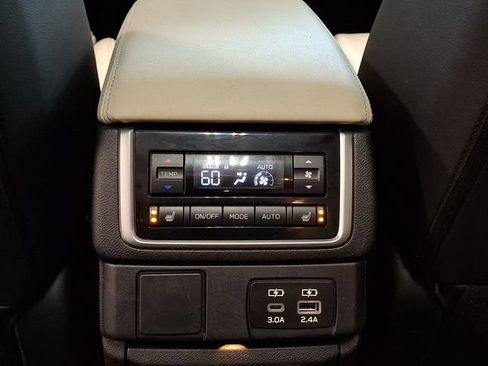 Used 2023 Subaru Ascent Limited w/ Technology Package AWD/4WD image 11