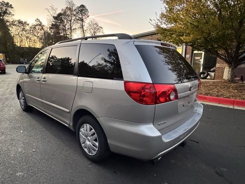 Used 2006 Toyota Sienna LE image 3