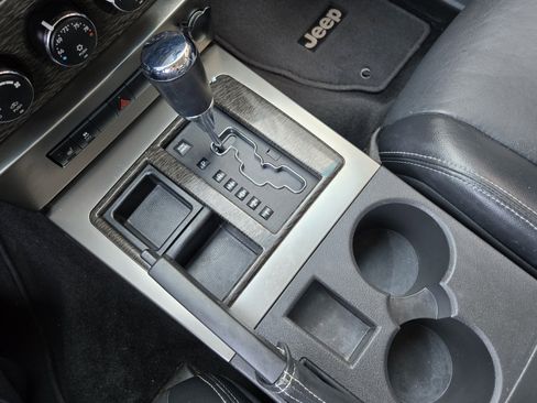 Used 2012 Jeep Liberty Limited Jet w/ Exterior Appearance Group image 14