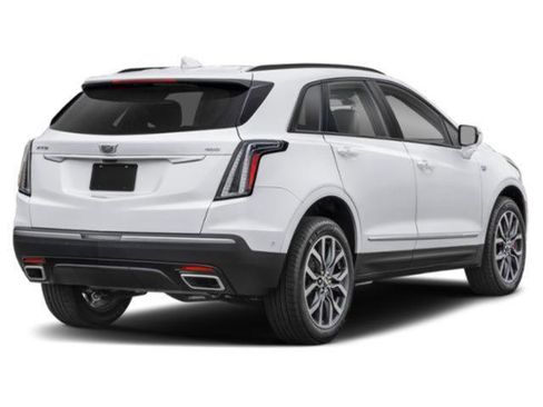 New 2025 Cadillac XT5 Sportv image 2