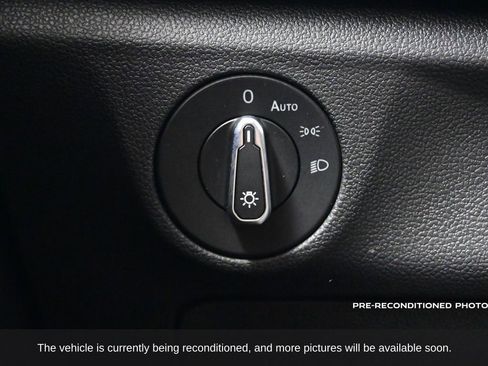 Used 2022 Volkswagen Jetta SE image 15