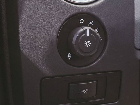 Used 2013 Ford F150 XLT w/ Luxury Equipment Group AWD/4WD image 13