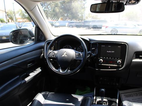 Used 2020 Mitsubishi Outlander SEL FWD image 21