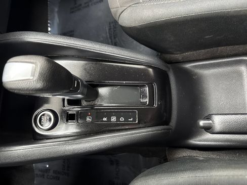 Used 2022 Nissan Kicks S FWD image 29