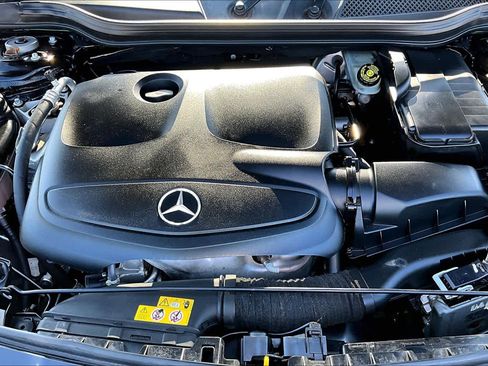 Used 2018 Mercedes-Benz CLA 250 image 32