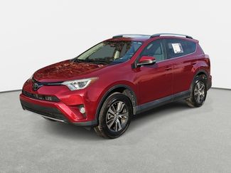 Used 2018 Toyota RAV4 XLE video 1