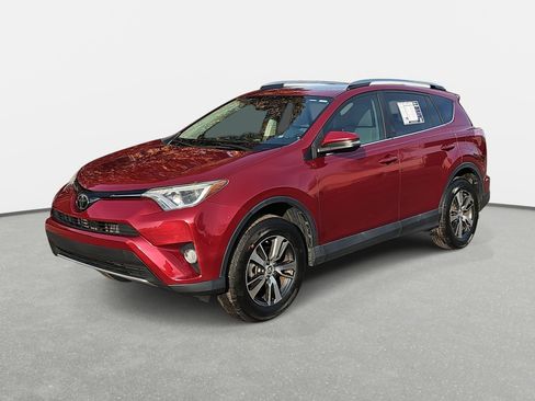 Used 2018 Toyota RAV4 XLE image 1