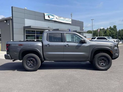 Used 2025 Nissan Frontier PRO-4X w/ Pro Premium Package AWD/4WD image 3