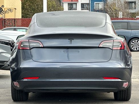 Used 2023 Tesla Model 3 Standard Range image 4