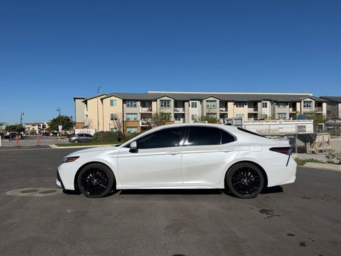 Used 2021 Toyota Camry XSE w/ Carpet Mat Package (TMS) image 20