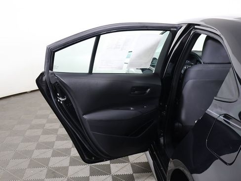 Used 2023 Toyota Corolla LE image 17