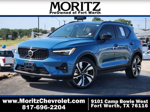 Used 2023 Volvo XC40 B5 Ultimate w/ Protection Package Premier AWD/4WD image 1