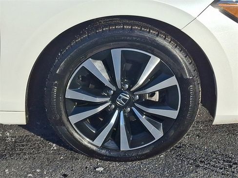 Used 2024 Honda Civic EX-L image 8